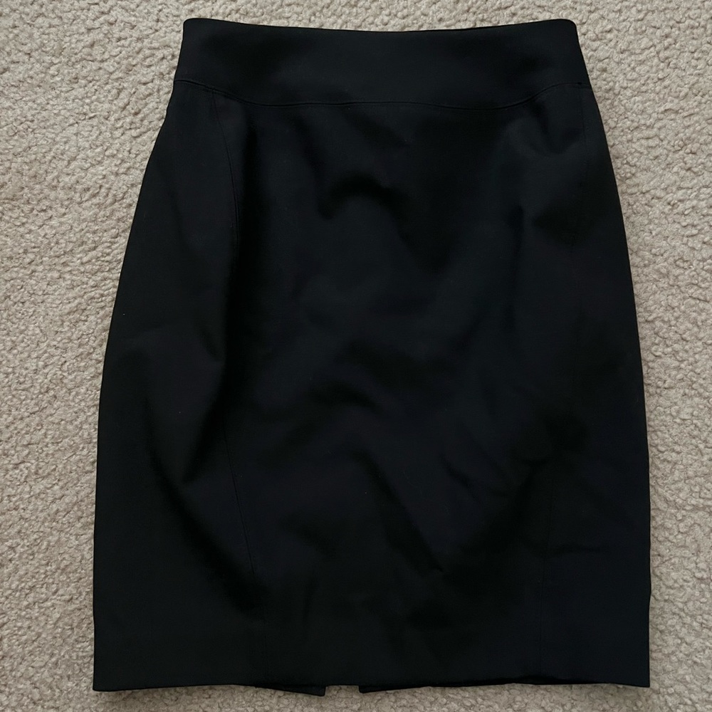 NWOT LOFT Black Curvy Pencil Skirt Size 0P